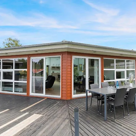 4 Bedroom Stunning In *