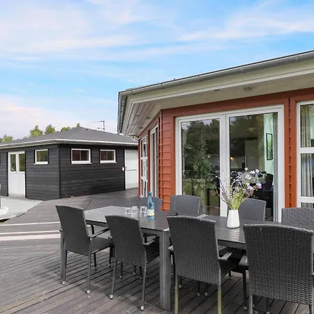 Дом отдыха In With Sauna